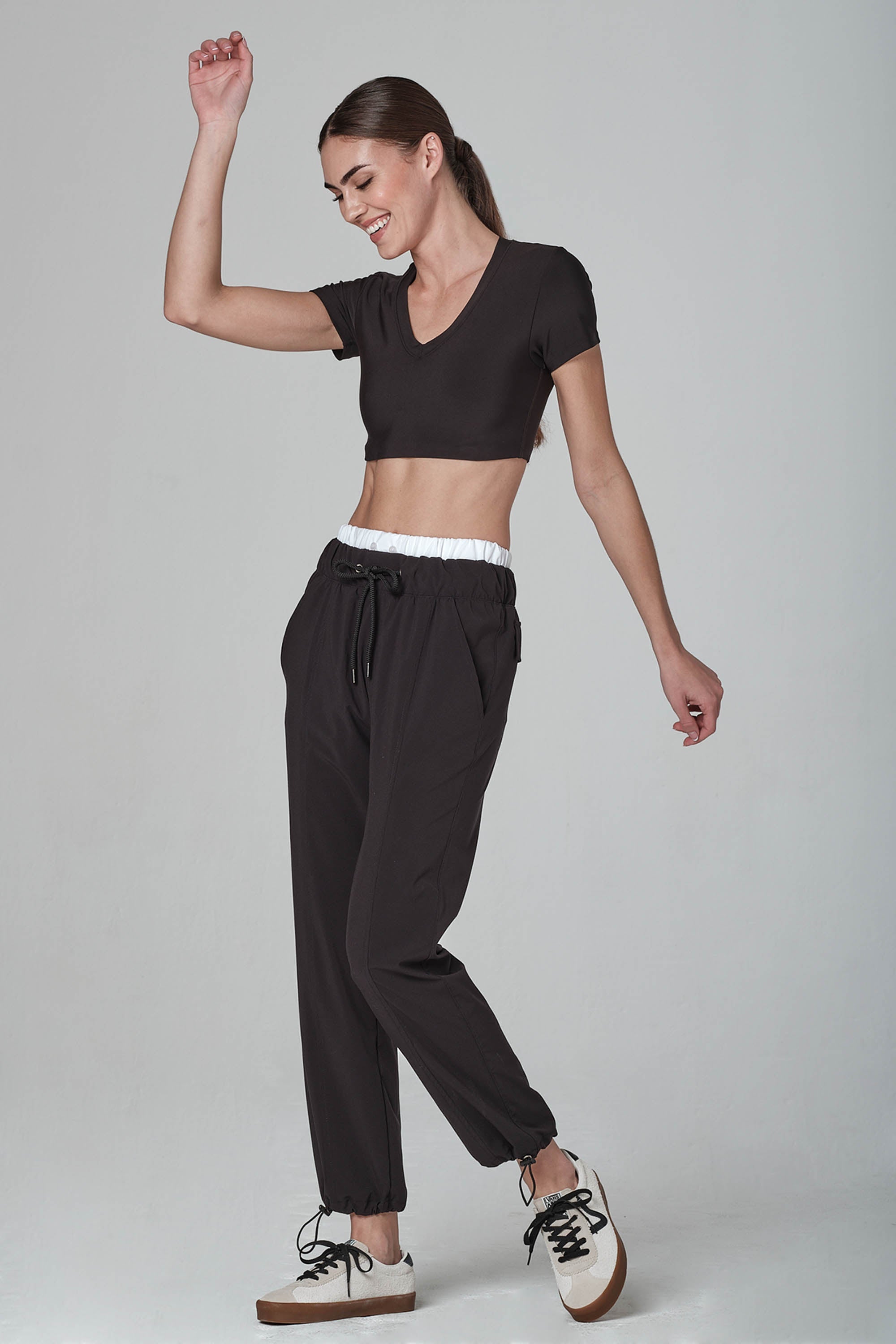 Be Brief Black/White Jogger