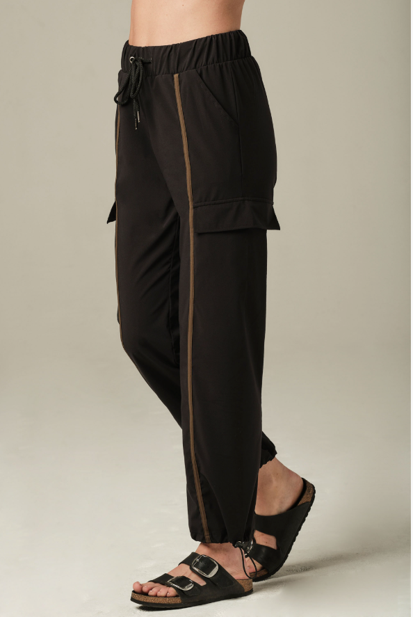 Sky-Line Black/Kale Jogger